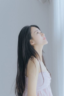 明星专题：纳尔吉丝
